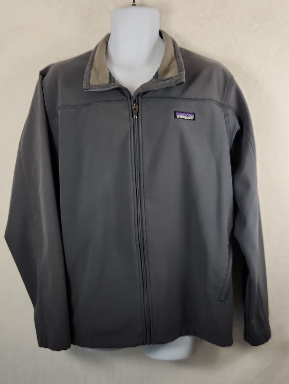 Patagonia Men's Dark Gray Full-Zip Lightweight Jacket Size Large